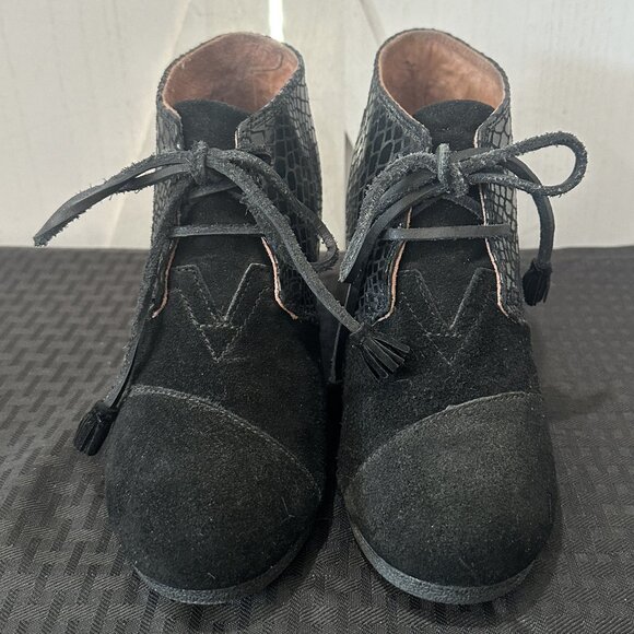 TOMS Kala Wedge Bootie – Black Multi Faux Snake (Style #300614) - Picture 5 of 10